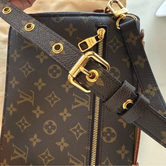 EXCELLENT condition Louis Vuitton Pochette Métis, Brown Monogram Bag - Picture 4 of 13